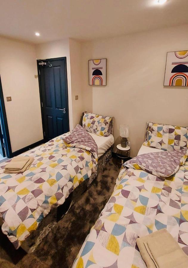 Green Lantern, Private En-Suite Double Bedroom Aveley Bagian luar foto