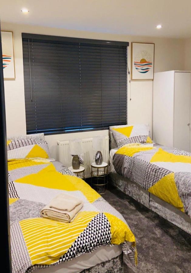 Green Lantern, Private En-Suite Double Bedroom Aveley Bagian luar foto